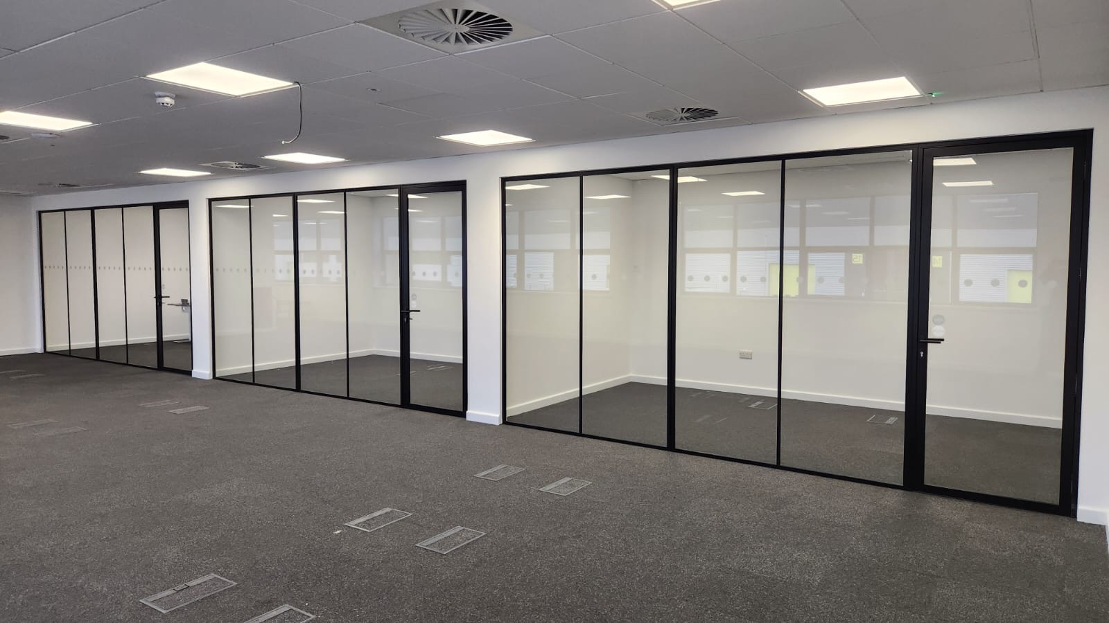 ID30-style aluminium-framed internal partition environment